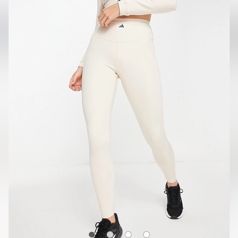 Never worn adidas leggings